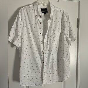 Men’s Banana Republic White Casual Button Down Printed Shirt, size L